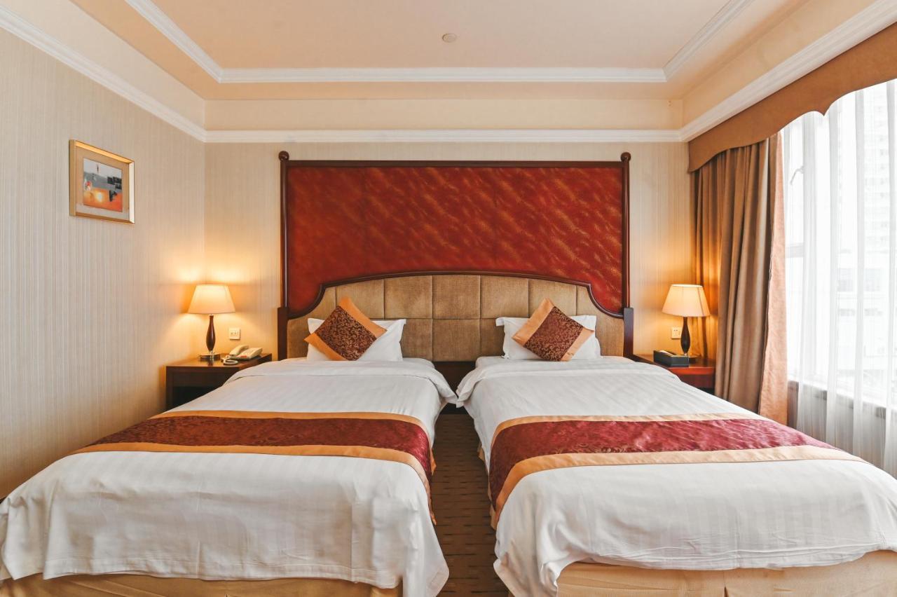 Royal Plaza Hotel Guangzhou Exteriör bild