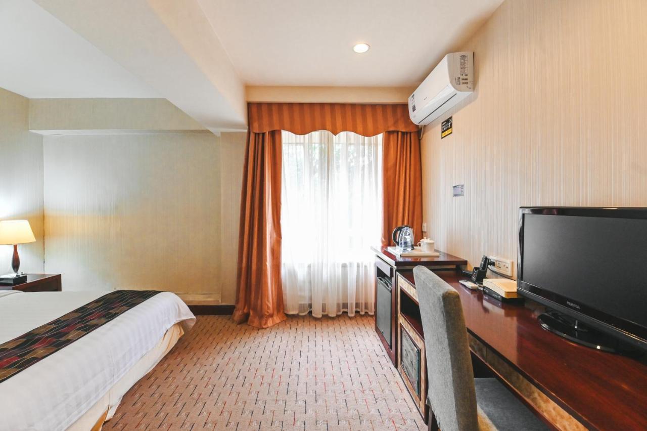 Royal Plaza Hotel Guangzhou Exteriör bild