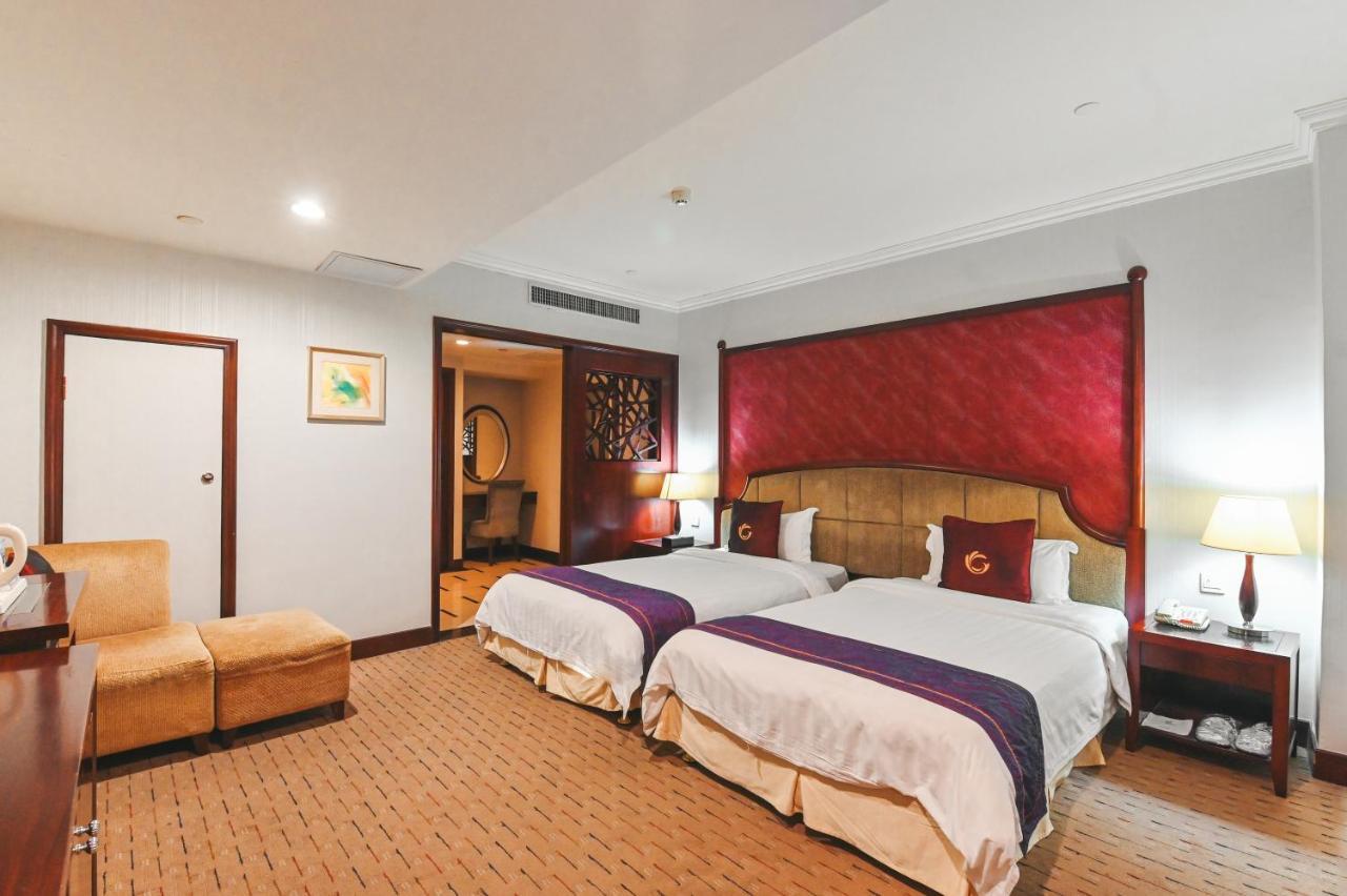 Royal Plaza Hotel Guangzhou Exteriör bild