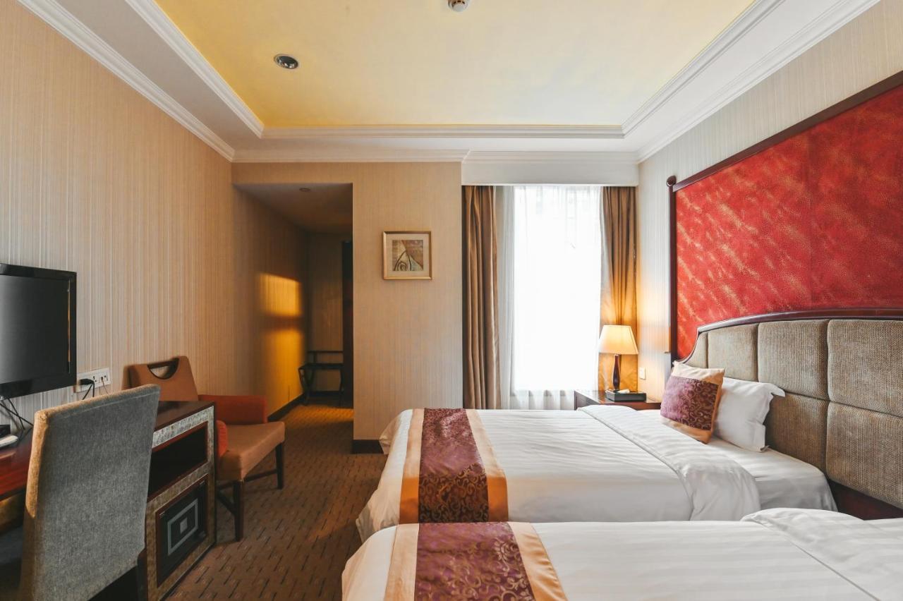 Royal Plaza Hotel Guangzhou Exteriör bild