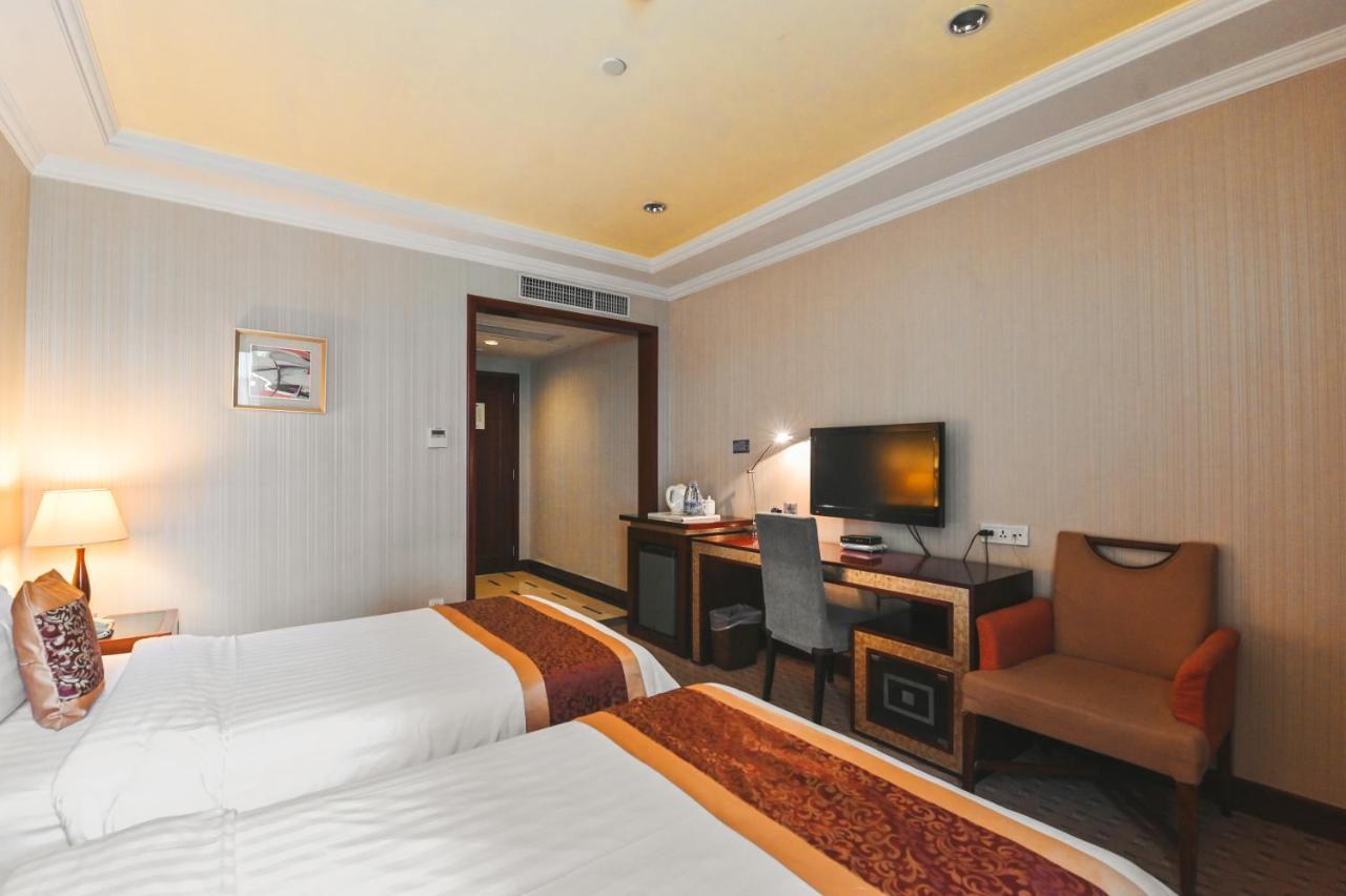 Royal Plaza Hotel Guangzhou Exteriör bild
