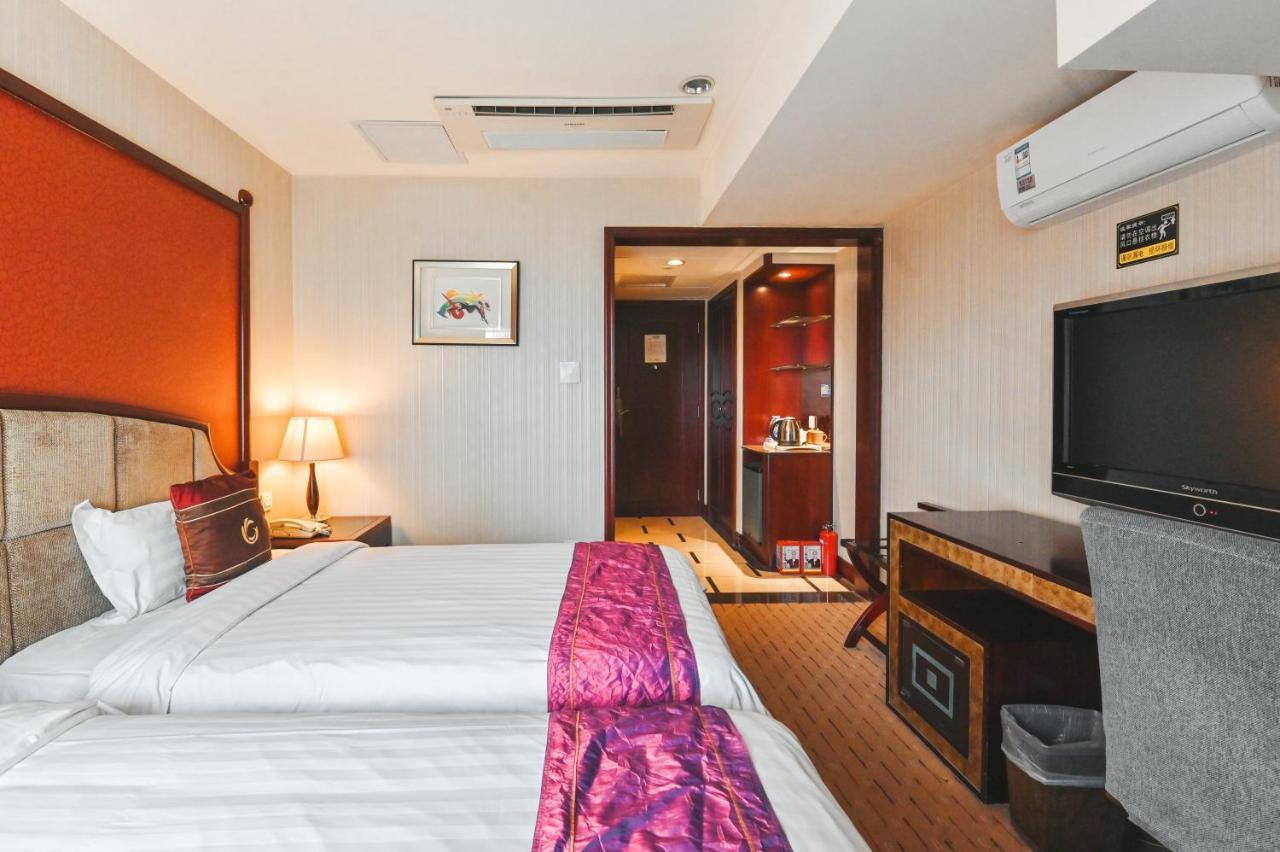 Royal Plaza Hotel Guangzhou Exteriör bild